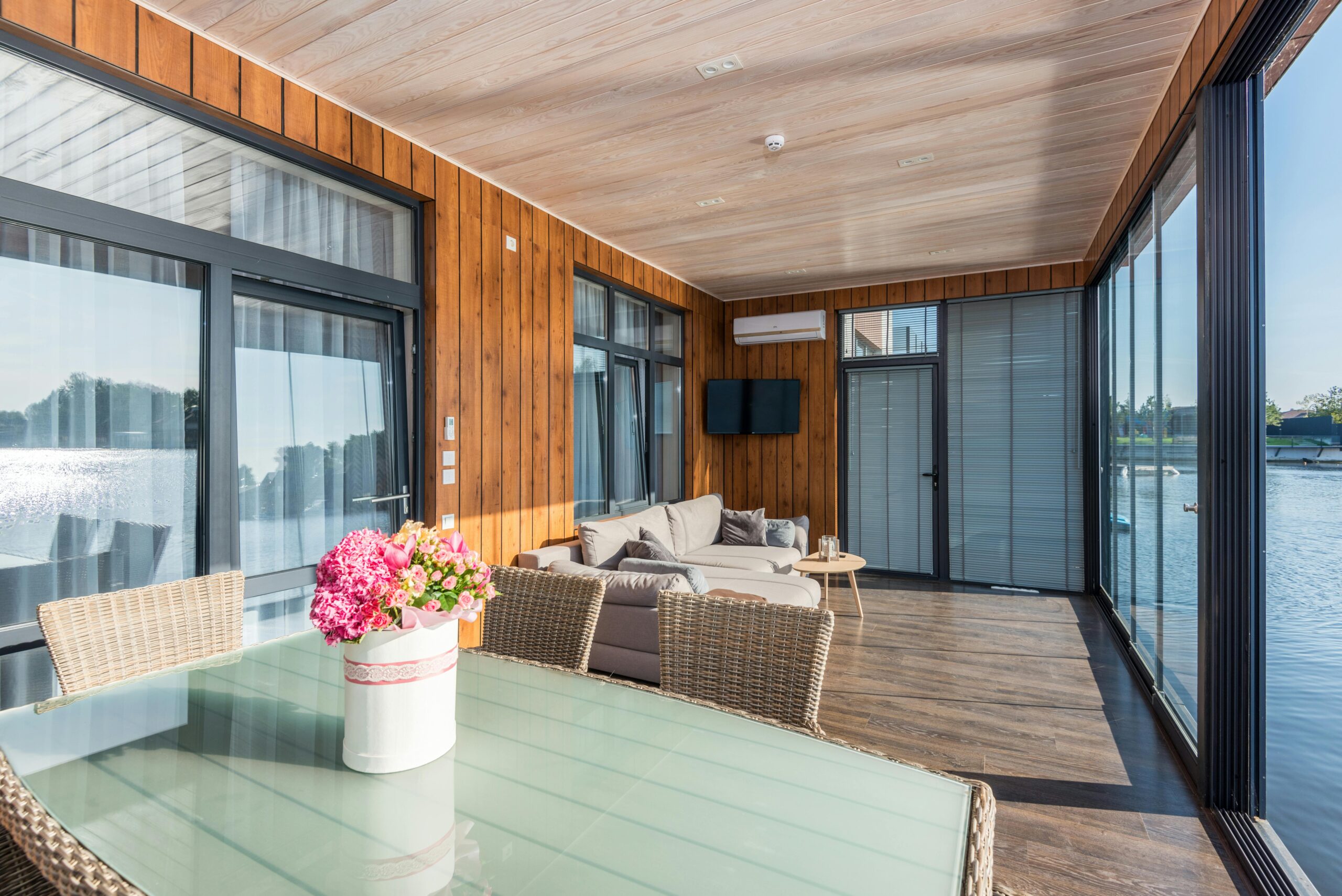 Screened Porch Builders in Howard & Anne Arundel Counties, MD | Top Notch Decks & Patios