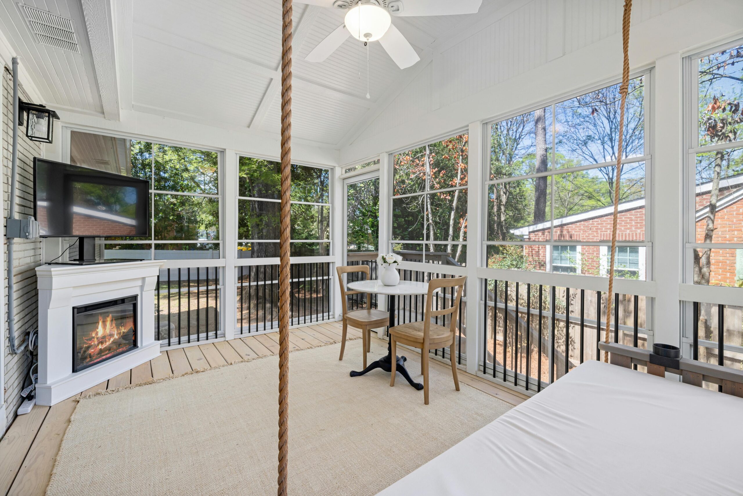Screened Porch Builders in Howard & Anne Arundel Counties, MD | Top Notch Decks & Patios